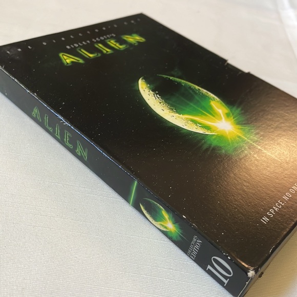 ALIEN DVD Collectors edition 2 disk set - Picture 9 of 9